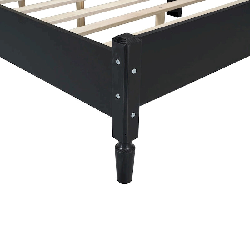 Lit plateforme en bois avec tête de lit en rotin naturel